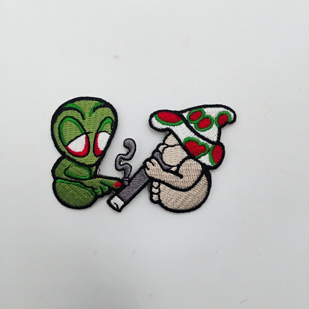 THC Clothing Trippy Alien & Mushroom Smoking Embroidered Iron On Patch VTG 90s